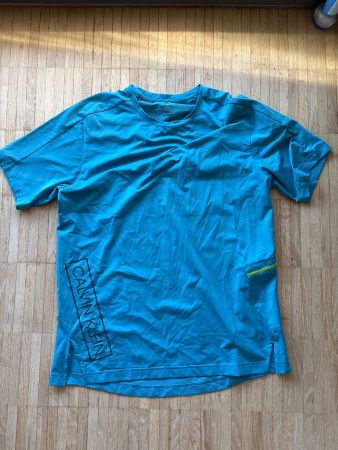 Calvin Klein Performance Tee, M, turquoise w. Zipper pocket