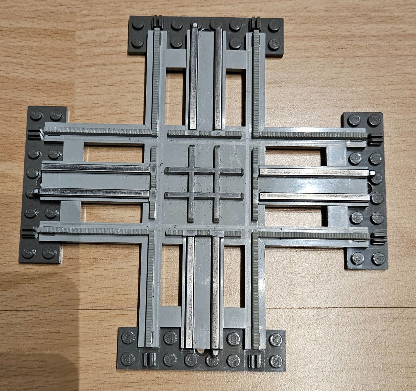Lego Giocattoli: Lego Eisenbahn 12V - 2 Kreuzungen – Usato da Hedingen venduto da Cloudhopper7
