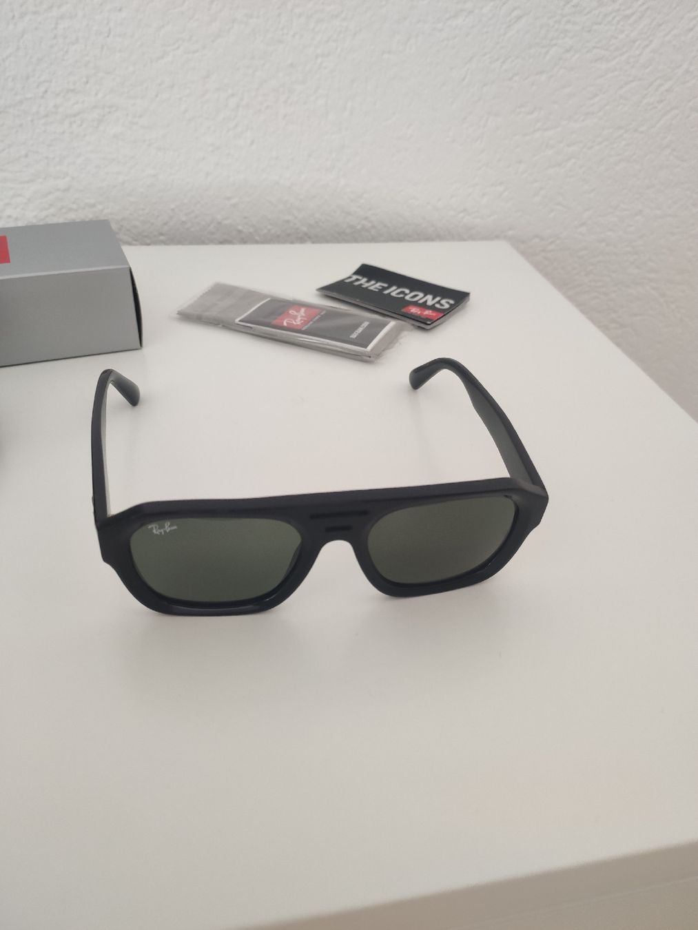 Ray-Ban Occhiali & Lenti: Ray-Ban RB4397 Corrigan 54mm – Nuovo e nell'imballaggio originale da S. Vittore venduto da dbu_2h86 1