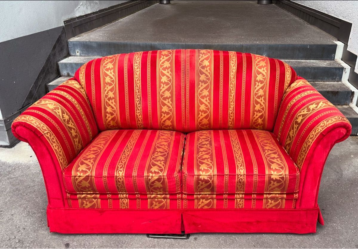 Sofas: Antike Sofas – Gebraucht aus Aarburg von Yula24
