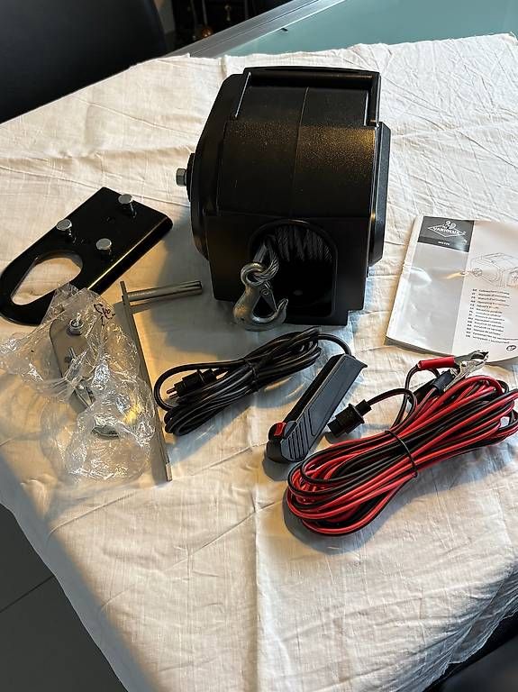 Autre stockage et transport: Seilwinde 12 Volt Variolux – Neuf (Voir description) à Bremgarten b. Bern par famreusser