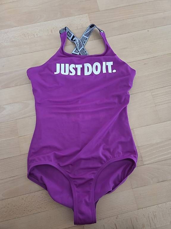 Costumi da bagno & Bikini: Badeanzug Mädchen Nike – Usato da Bülach venduto da Boubbleziss