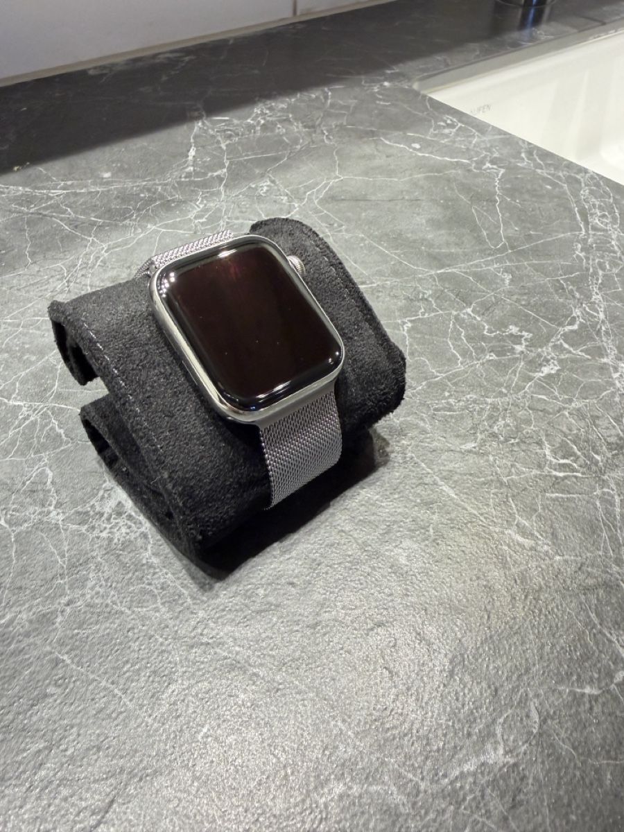 Apple Smartwatch: Apple Watch 6 cellular in Edelstahl – Gebraucht aus Ferenbalm von col_6fsc 2