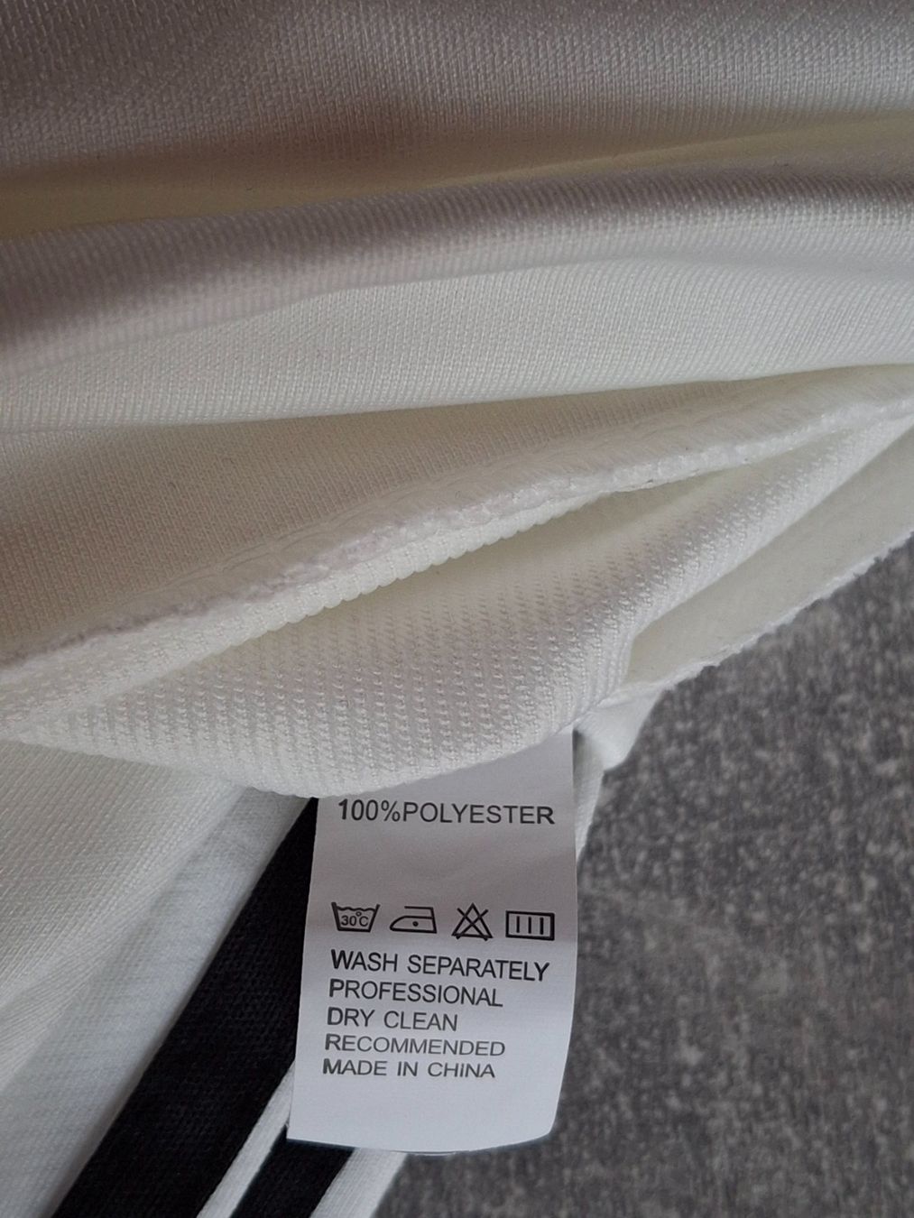 Maglioni & Felpe: Pull avec capuchon taille S – Usato da Villiers venduto da san_jn5w 4