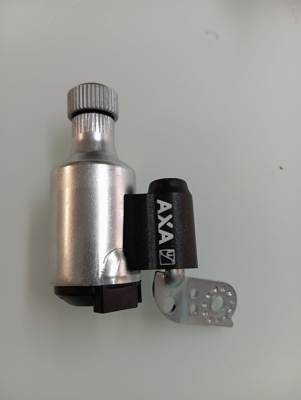 Axa Ersatzteile: dynamo vélo 6v 3w Neuf – Gebraucht aus Marin Epagnier von Tatamata