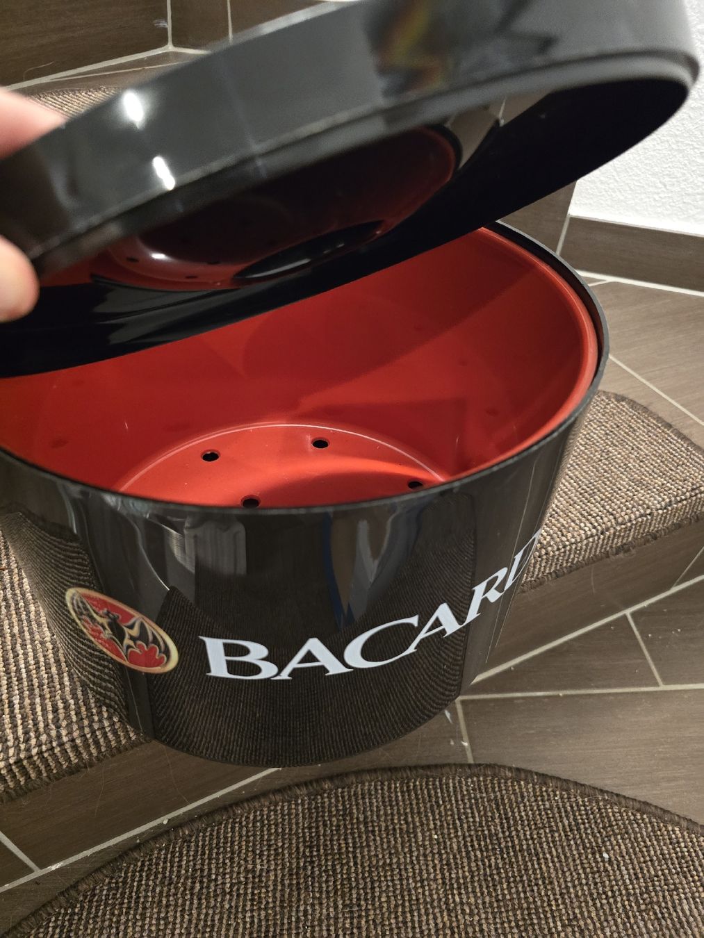 Contenitori & Simili: Bacardi Eisbehälter schwarz mit Deckel – Usato da Bichelsee venduto da miss_cool 1
