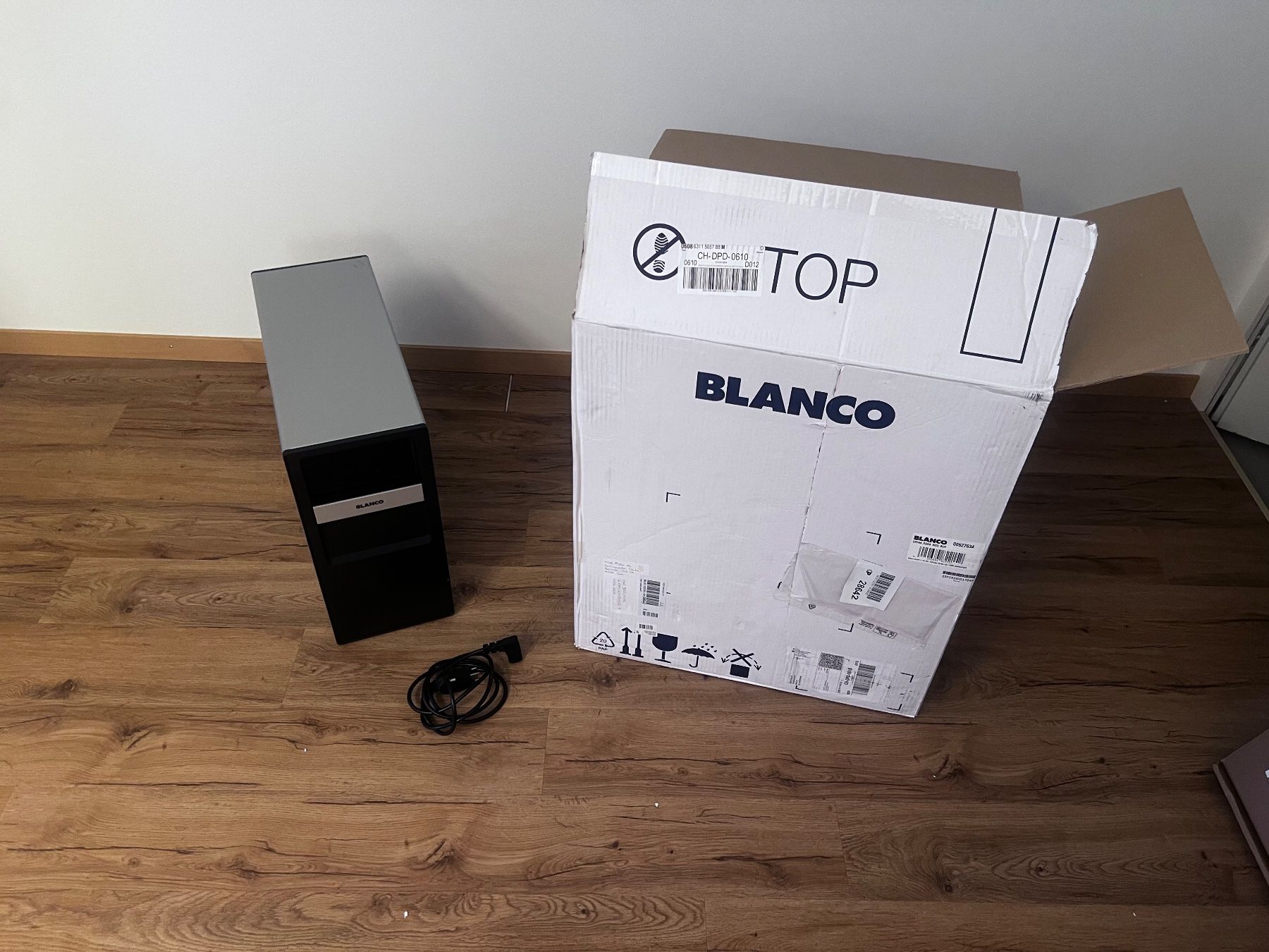 Blanco Küchengeräte: Defektes “BLANCO EVOL-S Pro Soda & Filter” Kühlaggregat – Defekt aus Wald ZH von Grosskaufrausch 5