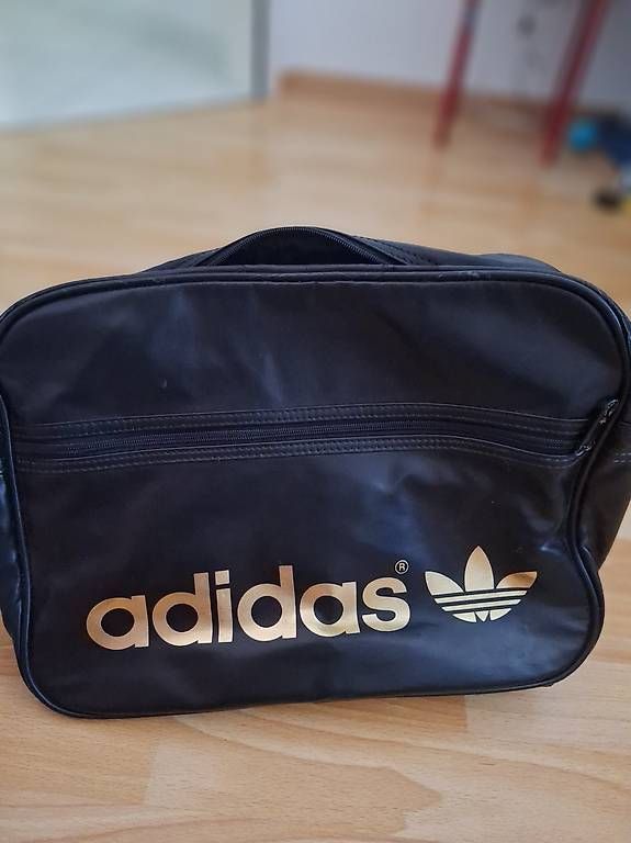 Adidas Taschen: Sporttasche Adidas – Gebraucht aus Wetzikon ZH von Petra210