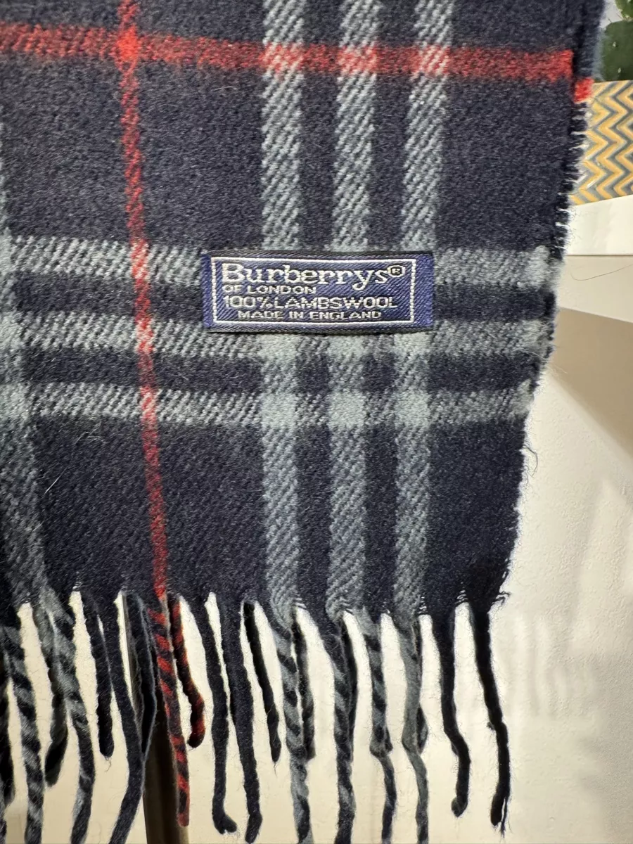 Foulard & Sciarpe: Écharpe Burberry originale – Usato da St-Maurice venduto da Nikitas_P