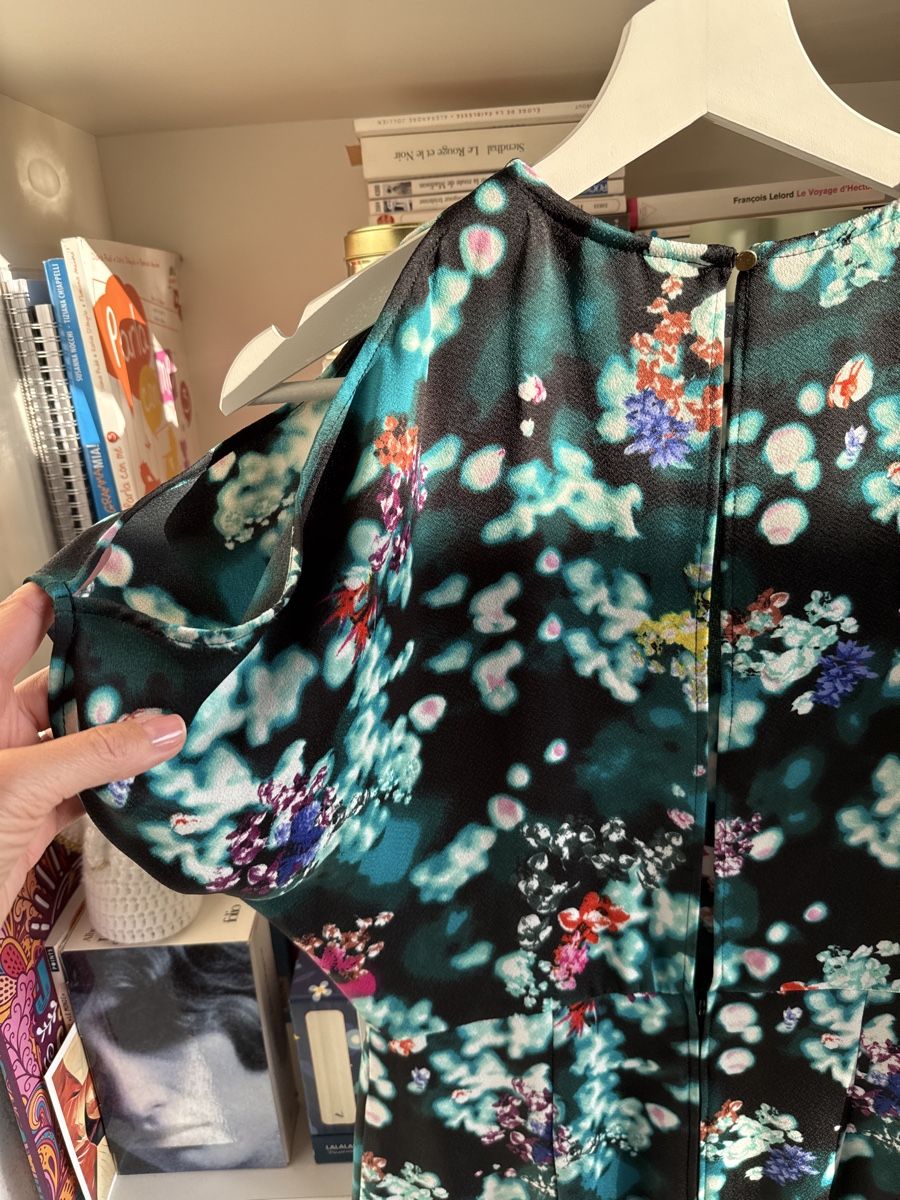 H&M Vestiti: Robe fleurie H&M taille 38, 🌸 – Usato da Evilard venduto da Mamarsi 4