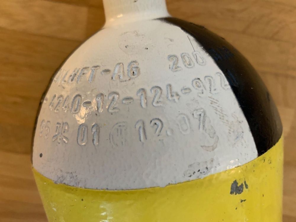 Tauchflaschen: Druckluftflasche-atemluftflasche – Gebraucht aus Wichtrach von  1