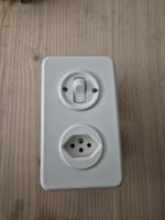 Steckdose mit Schalter weiss Retro Vintage Elektrik