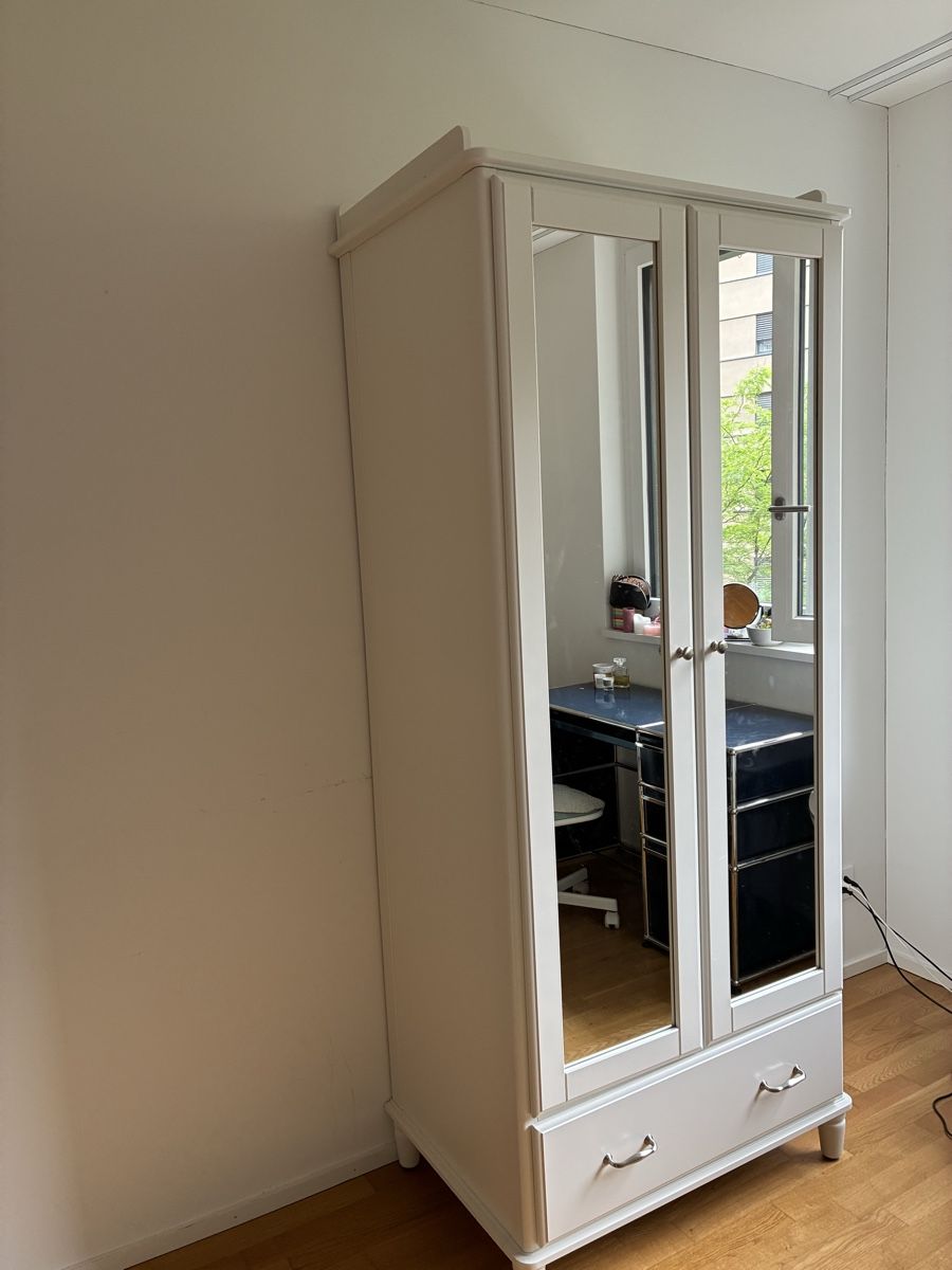 Armadi: Kleiderschrank mit Spiegel – Usato da Basel venduto da leonharda 2