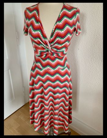schönes Blutsgeschwister Kleid Gr. S
