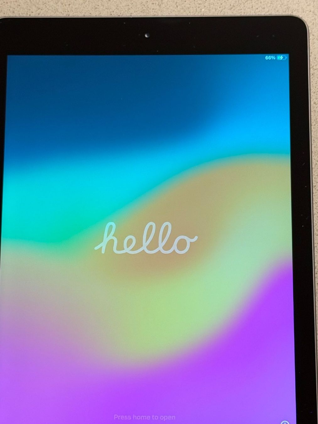 Apple Tablet PC: Apple iPad Tablet grau gebraucht mit Ladekabel – Usato da Winkel venduto da mic_8kbz
