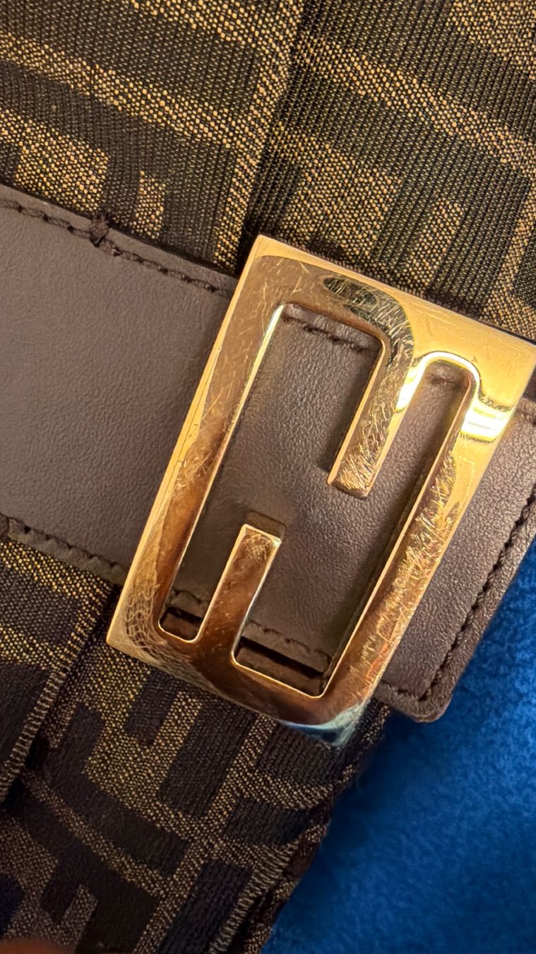 Fendi Taschen für Damen: Fendi Baguette Monogram almost NEW – Neu (gemäss Beschreibung) aus Wallisellen von rac_sy2x 5