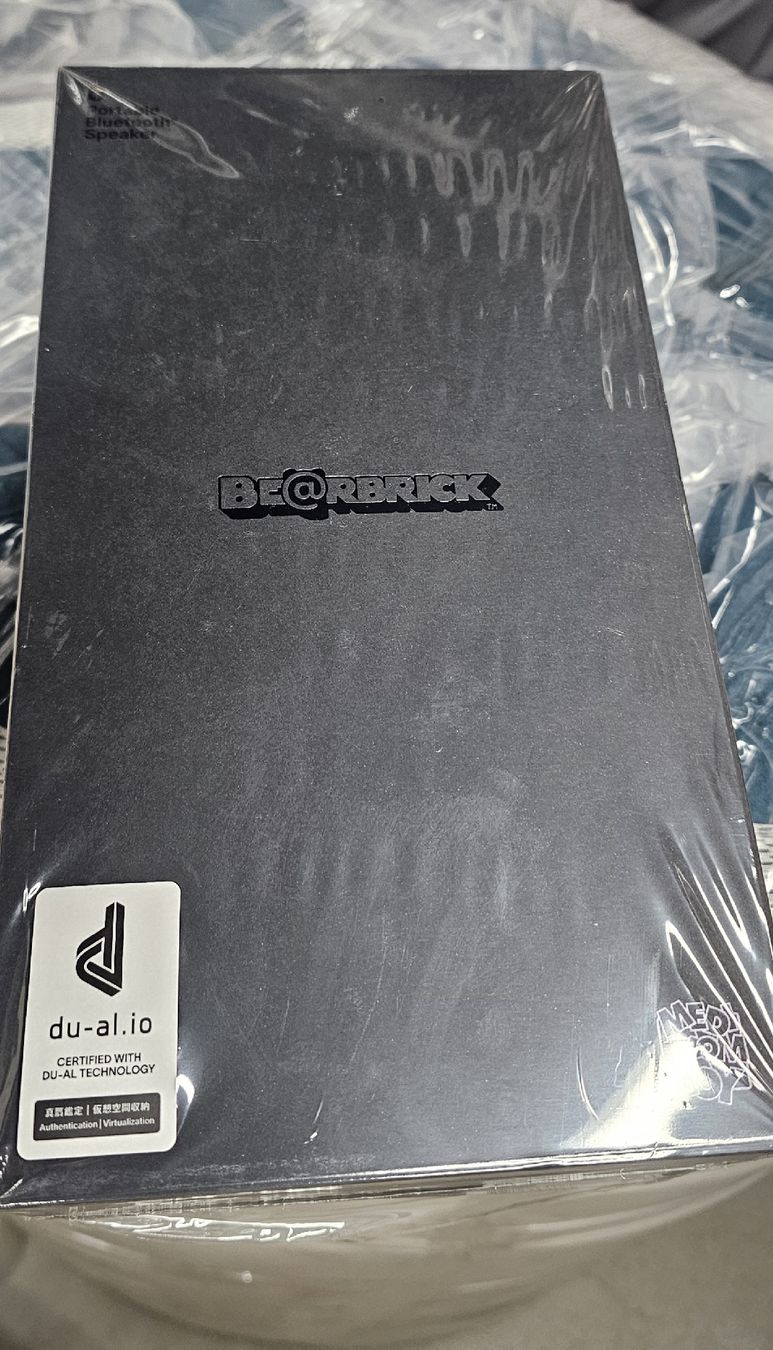 Casse acustiche: Bearbrick Audio Portable Bluetooth Speaker 400% Smoke – Nuovo (secondo la descrizione) da Cham venduto da WFRRichter 6