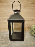 Laterne schwarz mit Glaseinsatz