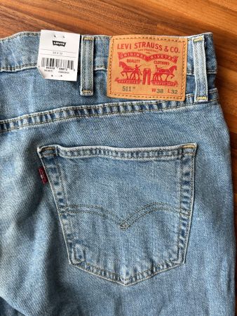 Levi's Jeans 511, hellblau, neu mit Original-Etiketten 38x32