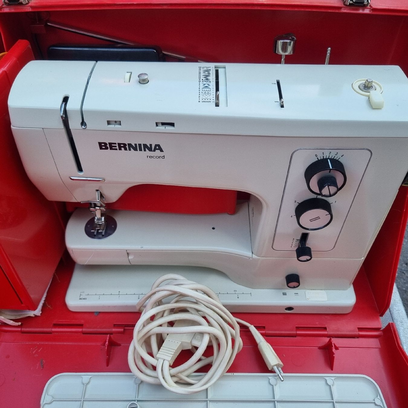 Bernina Machines à coudre: Bernina 830 Rekord  – D'occasion à Bern par angryandy1987