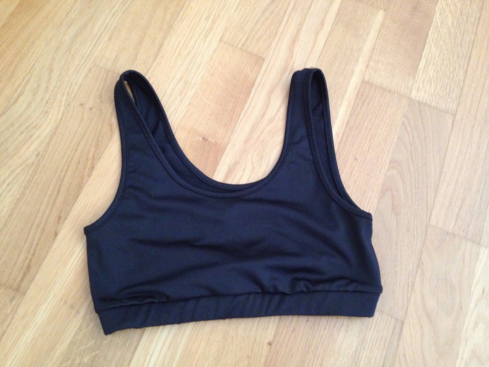 Top: Sommer Sport Top – Usato da Dübendorf venduto da Fip05