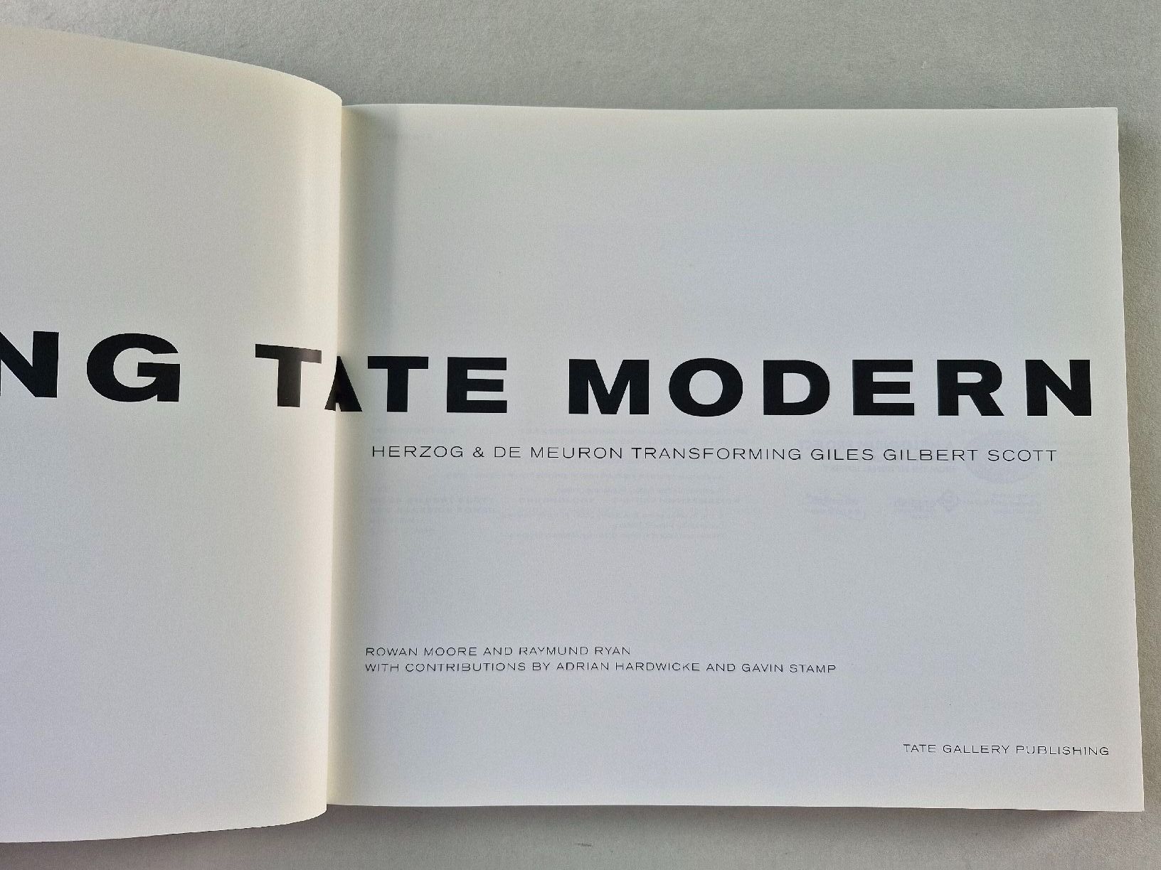 Bücher: Architekturbuch Building Tate Modern Herzog & de Meuron – Gebraucht aus Zürich von Secretariat11 1