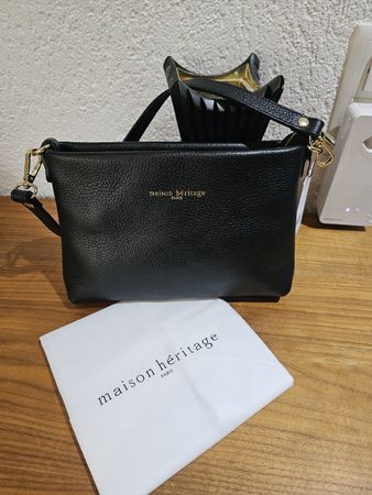 Maison Héritage Paris – Sally Handtasche aus Leder, Schwarz 