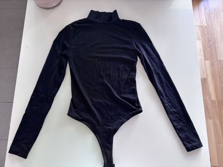 Bershka black turtleneck bodysuit size XS new condition