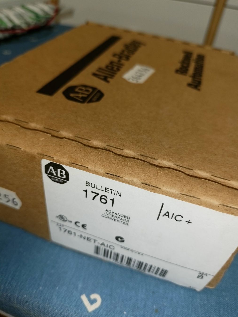 Convertitori: Neu Allen-Bradley 1761-NET-AIC Interface Converter – Nuovo e nell'imballaggio originale da Hunzenschwil venduto da Juha10 2