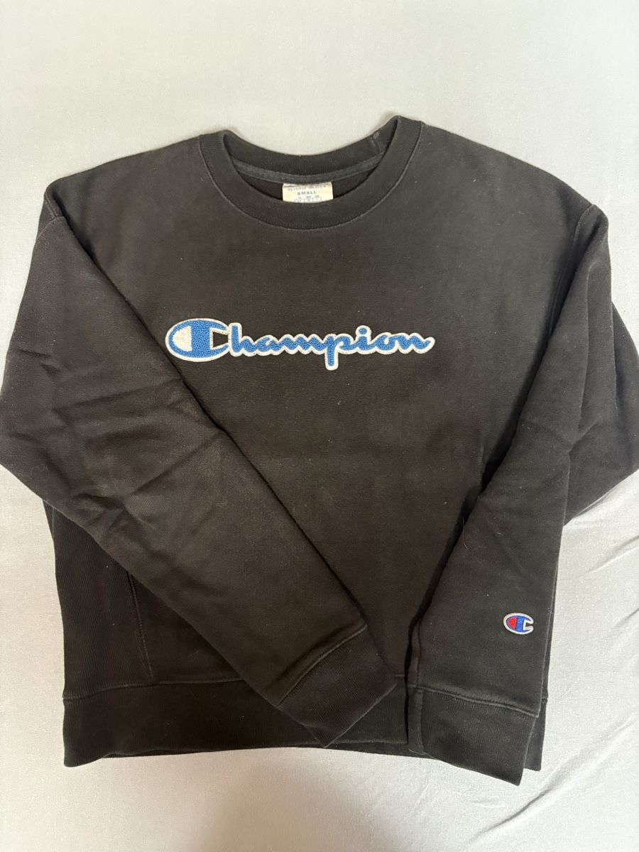 Champion Pullover & Sweatshirts: Champion Pullover – Gebraucht aus Schwarzenbach SG von jani205