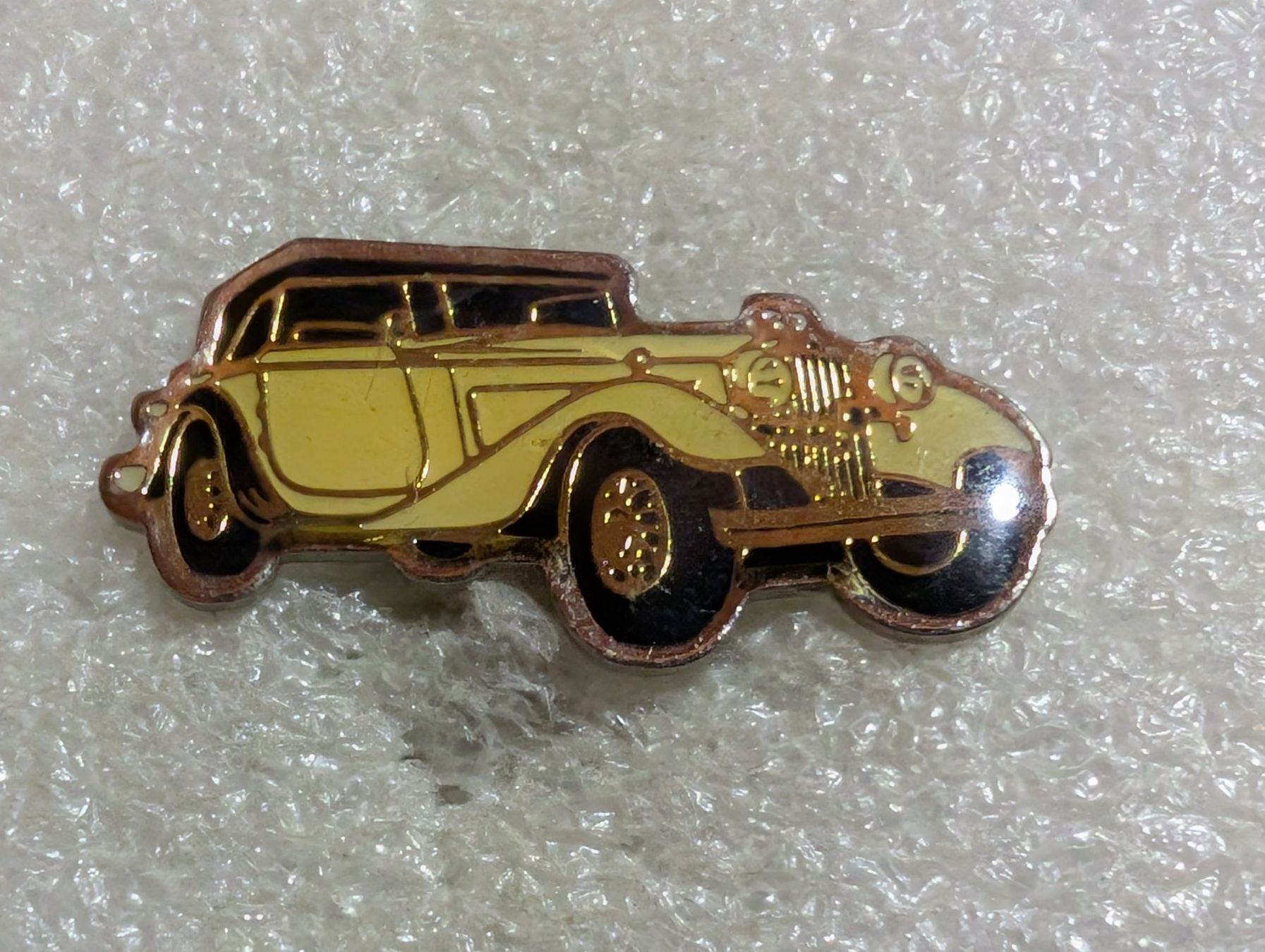 Placchette & Badge: Ansteckpin 172: Auto Oldtimer – Usato da Oppligen venduto da Pin-Fall-Shop