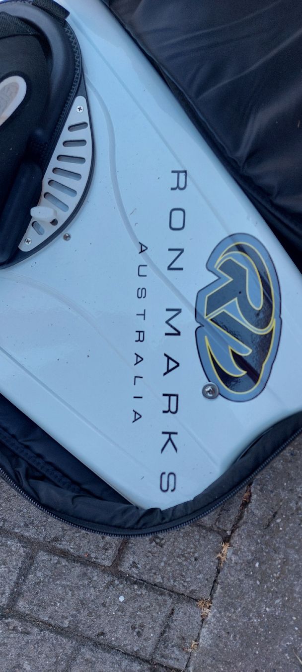 Planches de surf: Wakeboard Ron Marks Australia mit Bindung gebraucht – D'occasion à leibstadt par marchi10 6