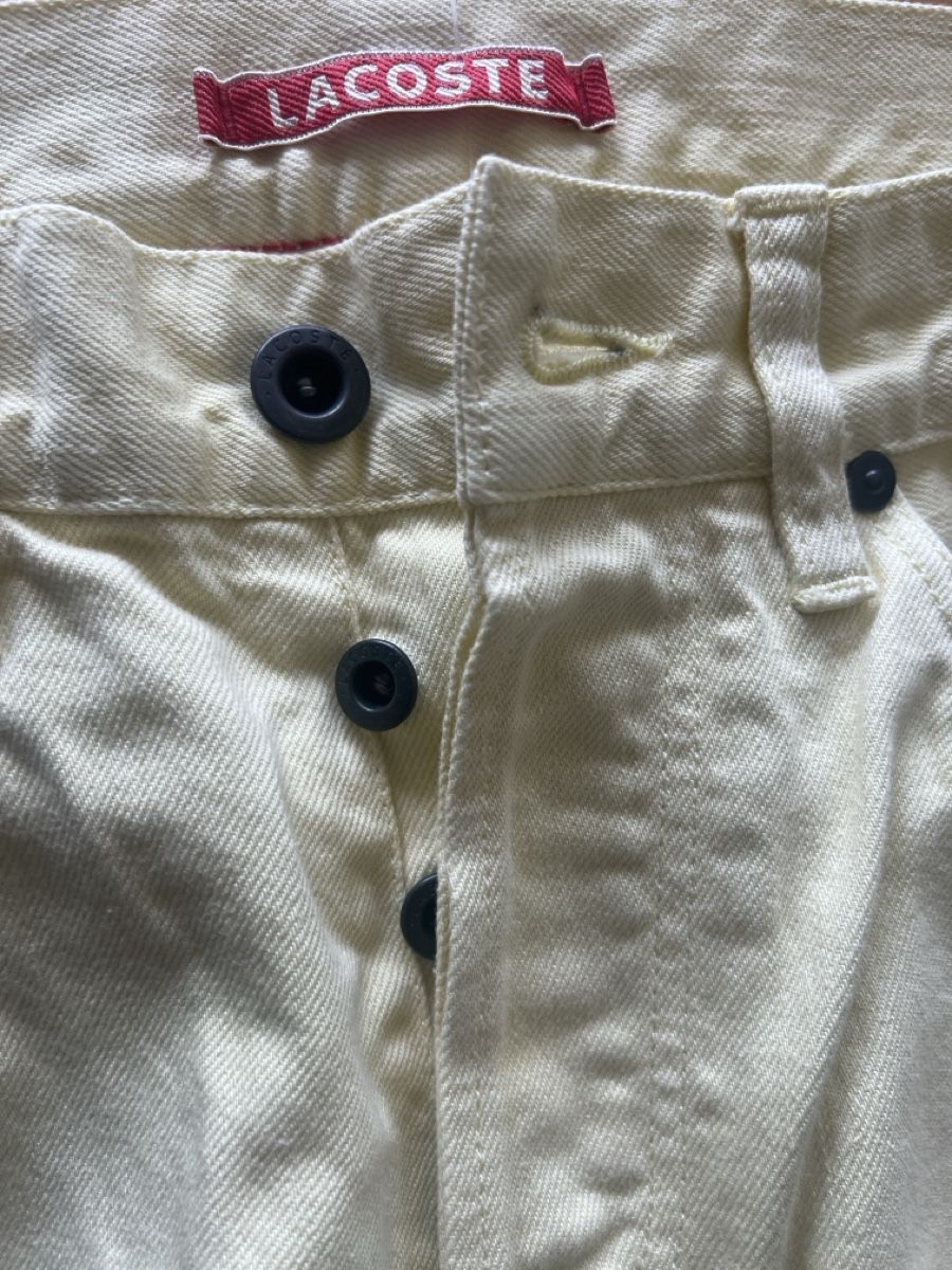 Lacoste Jeans: LACOSTE LIVE Jean taille 30 jaune  – Nuovo (secondo la descrizione) da Nyon venduto da ikel78