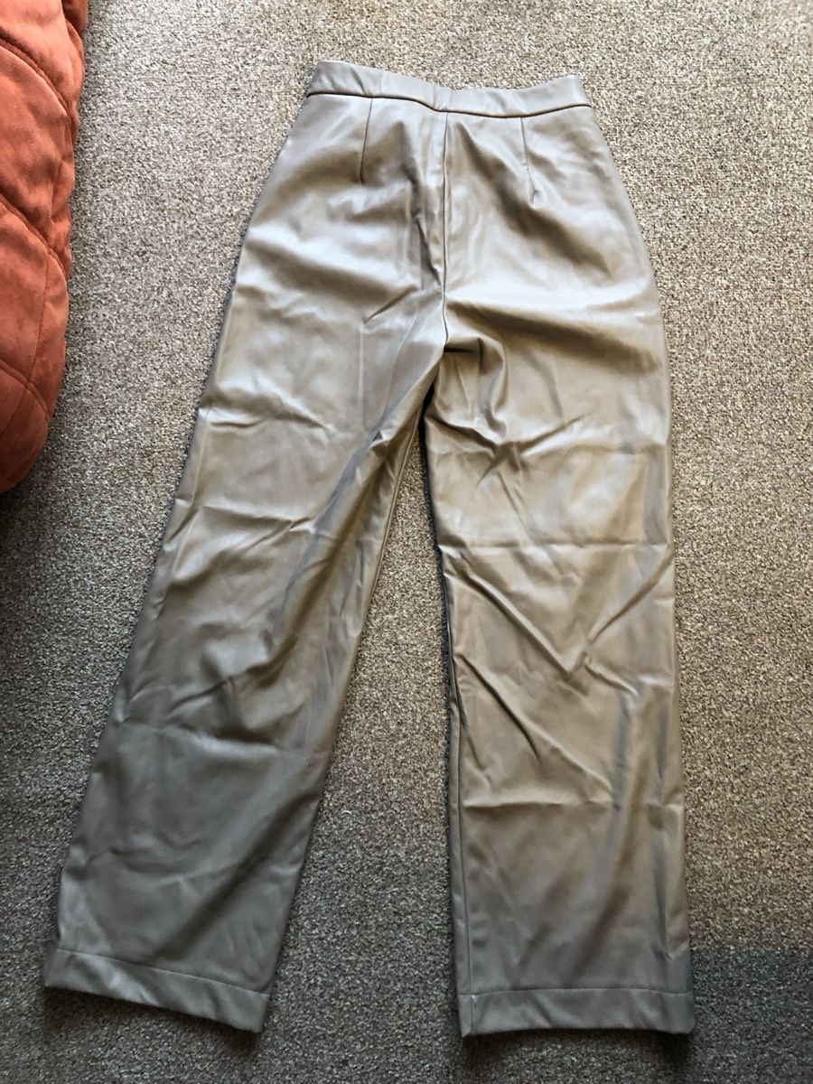 Hosen: Pantalon (similicuir) – Gebraucht aus St-Légier-Chiésaz von Athenae 1