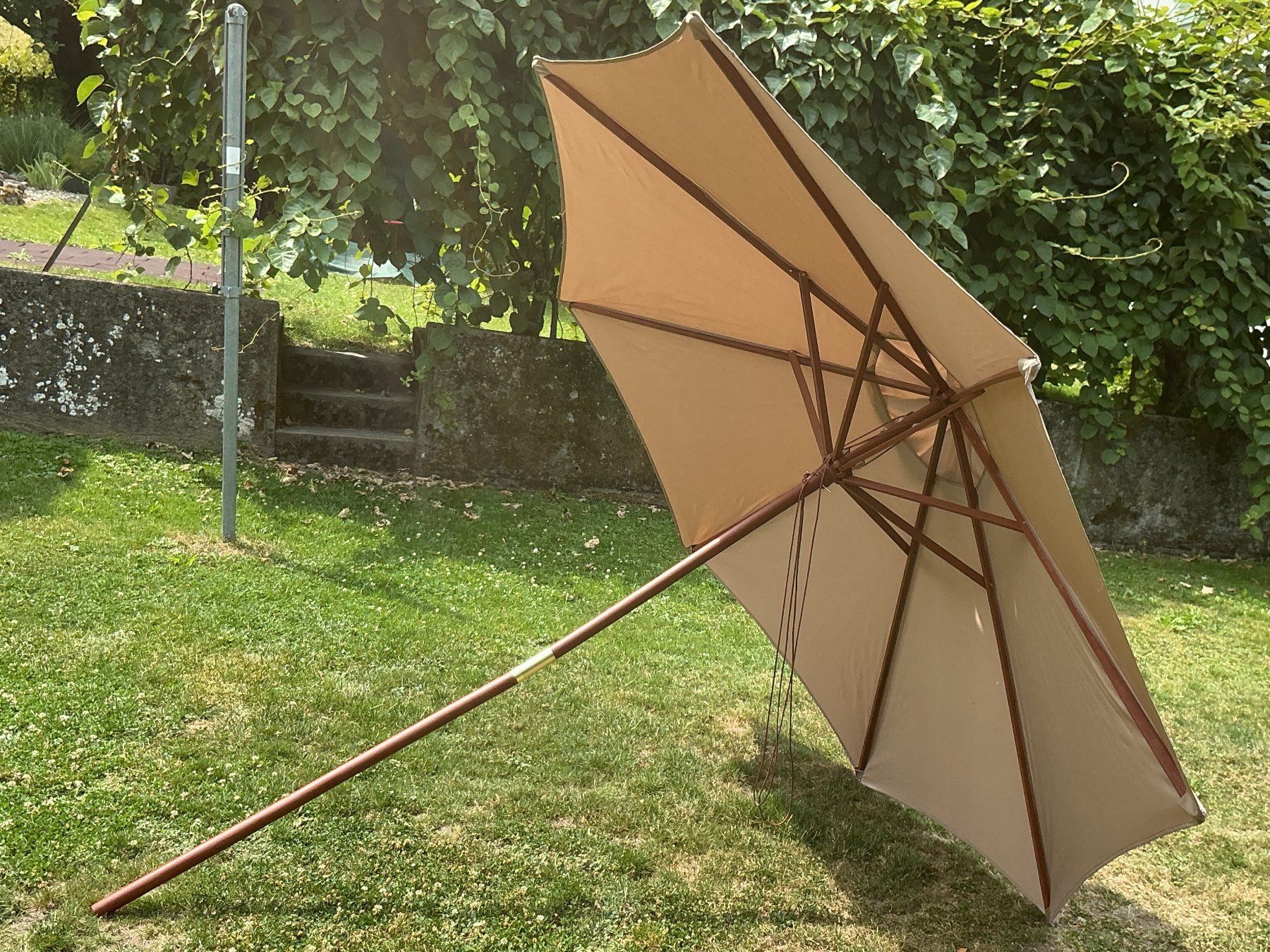 Sonnenschirme: SONNENSCHIRM Sandbeige – Neu (gemäss Beschreibung) aus Richterswil von Restwert_Richterswil 1