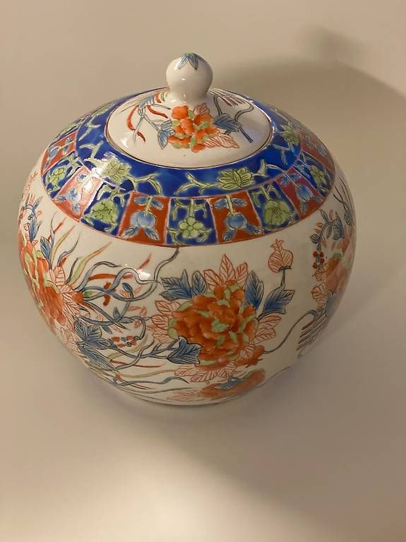 Vasen & Gefässe: Joli petit pot d'ornement décoré – Gebraucht aus St-Blaise von NSUTT1953