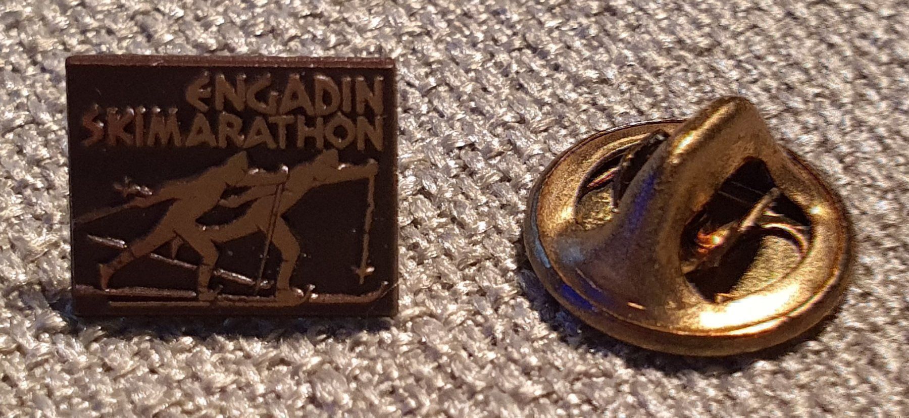 Spille & Fermagli: D122 - Pin Engadin Skimarathon Schweiz – Usato da Reinach BL venduto da Boston-Verkauf 1