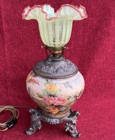 Antik  Tischlampe keramik  handbemalt , Opalinschirm um1880