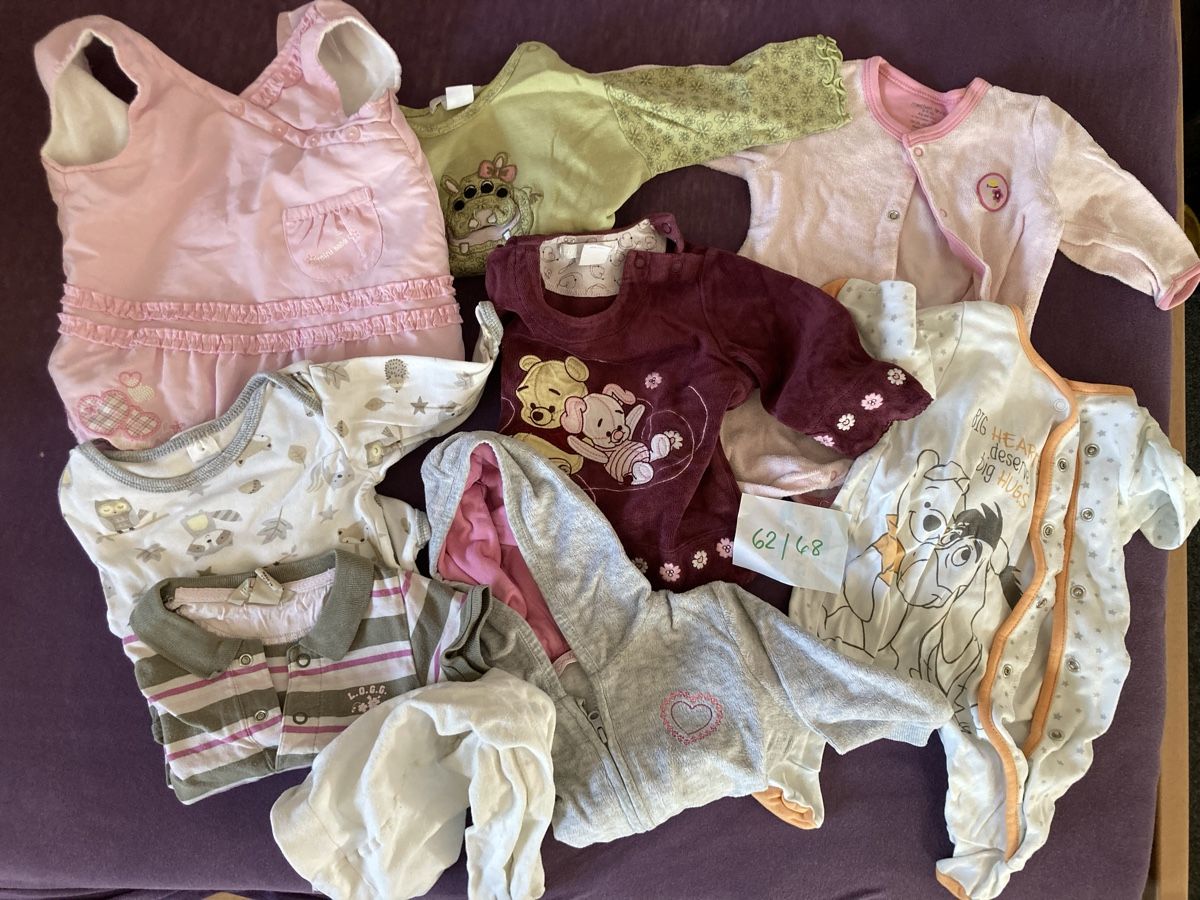 Lotti & Set di vestiti: Kleiderpaket Grösse 62/68 Mädchen – Usato da Wiler b.Utzenstorf venduto da Verkauf333