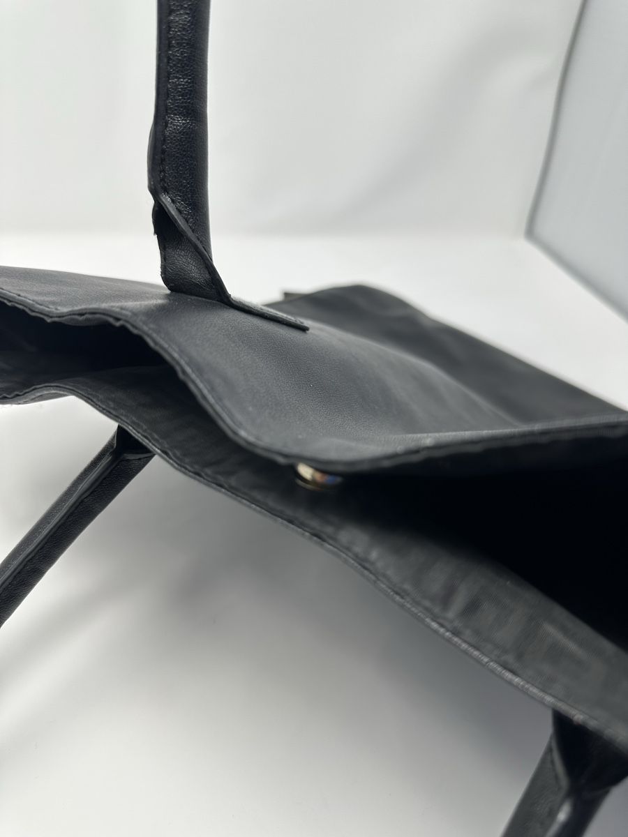 Givenchy Taschen für Damen: Schwarze Givenchy Handtasche - Top Zustand -  – Gebraucht aus Luzern von kim221080 4