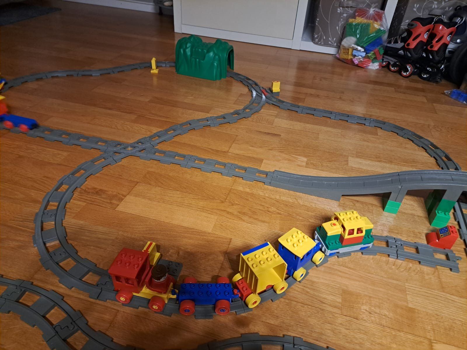 Lego Baukästen: Lego Duplo Eisenbahn Set mit Schienen – Gebraucht aus Münsingen von gro_zt8l 2