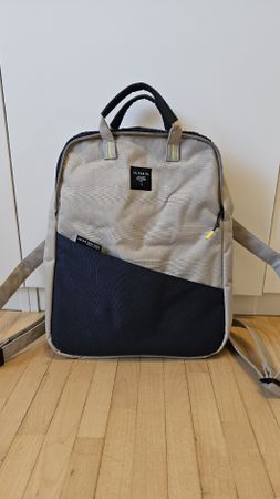Ta.Tha.Ta Mim relife sky bag
