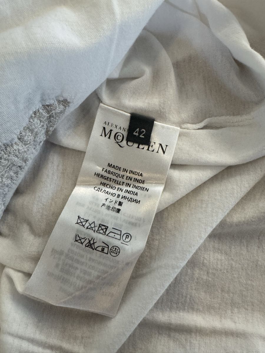 Alexander Mcqueen T-shirt: T-Shirt Alexander McQueen – Usato da Knonau venduto da geb_zc7b 3