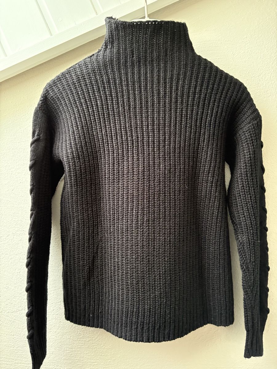 Pullover & Sweatshirts: VERO MODA Pullover, schwarz, Gr. XS, Zopfmuster – Gebraucht aus Dulliken von gab_jdr2 2
