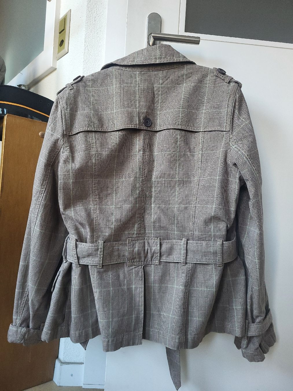Cappotti: Trenchcoat von Marks & Spencer – Usato da Zweisimmen venduto da Adorable 3