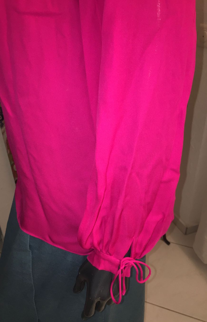 Carolina Herrera Blusen: CAROLINA HERRERA BLUSE GR. M Seide – Neu (gemäss Beschreibung) aus Unteraegeri von MH203 4