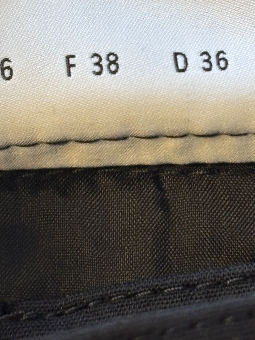 Akris Pantalons: Akris  Zigaretten Hose Baumwolle – D'occasion à St. Margrethen SG par dijanaO 8