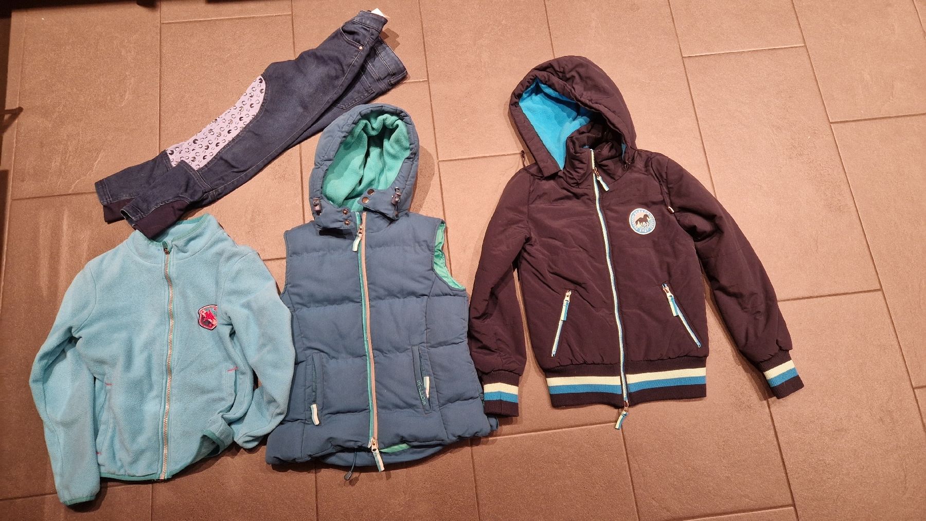 Lotti & Set di vestiti: Reitkleidung 134/140 – Usato da Metzerlen venduto da chimeira86