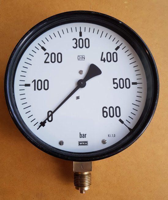 Messen: Manometer Ø160, G1/2" 0-600bar Klasse1.0 – Gebraucht aus Schwyz von osirishelvetica
