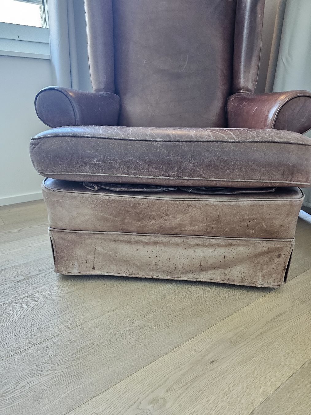 Poltrone: Leather Wingback Chair Brown – Usato da Immensee venduto da Gitter 2